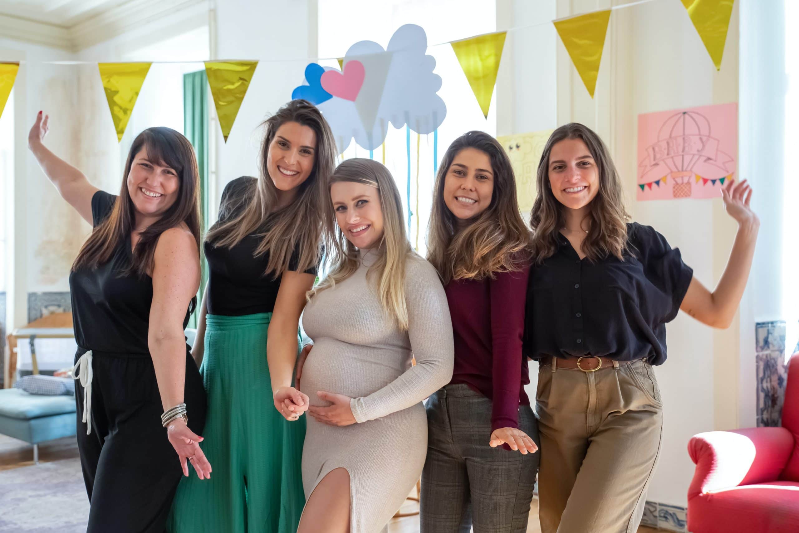 Mehr über den Artikel erfahren Pampers, Gutschein, Kuscheltier – Tipps für das passende Babyparty Geschenk