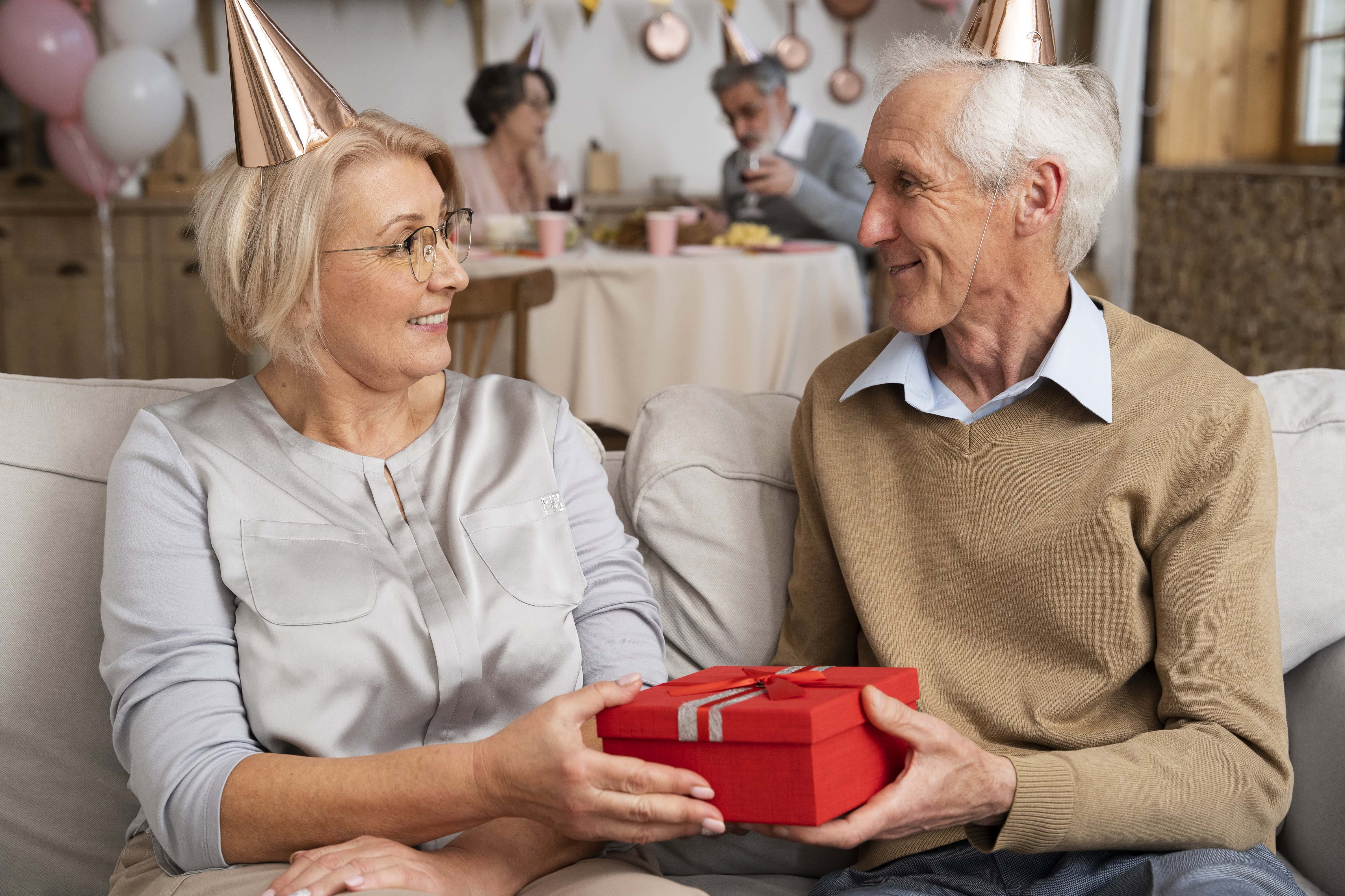Mehr über den Artikel erfahren Geschenke für die Grosseltern: Personalisiertes Scrapbook für Oma und Opa
