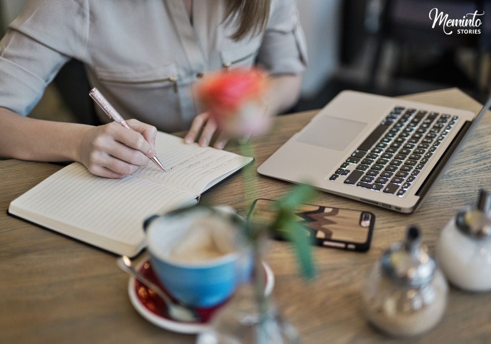100 Journal Prompts for Memoir Writing 2